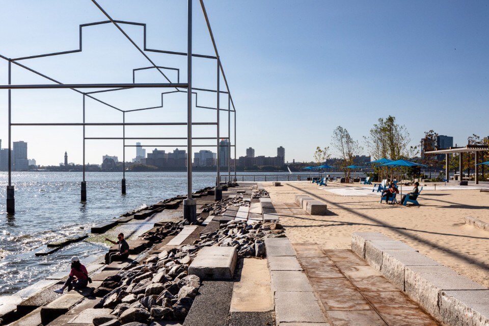 Manhattan’s first public beach will help against rising waters